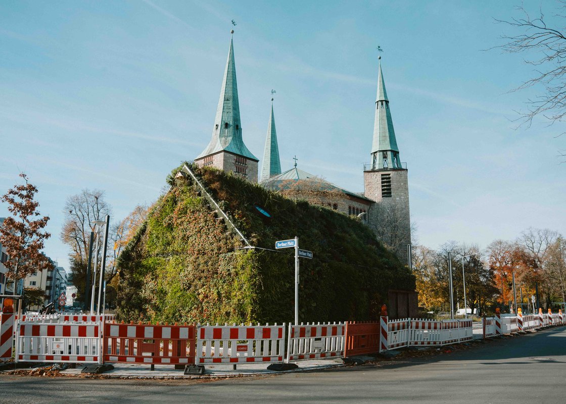 Neues Endhaltestellengebäude weckt Vorfreude auf Erweiterung der Tramlinie 7