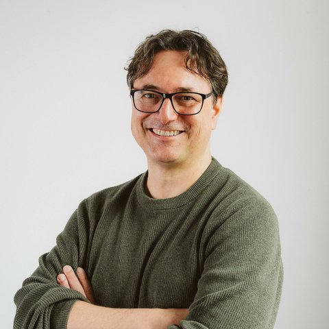 Thomas
                                      Kahn